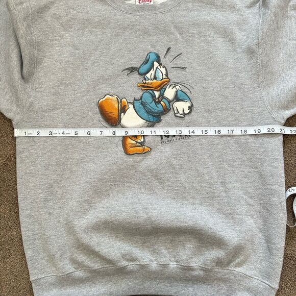 VTG Donald Duck 1934 The Disney Store Crew Neck Sweatshirt Gray - Size Medium - Picture 6 of 8